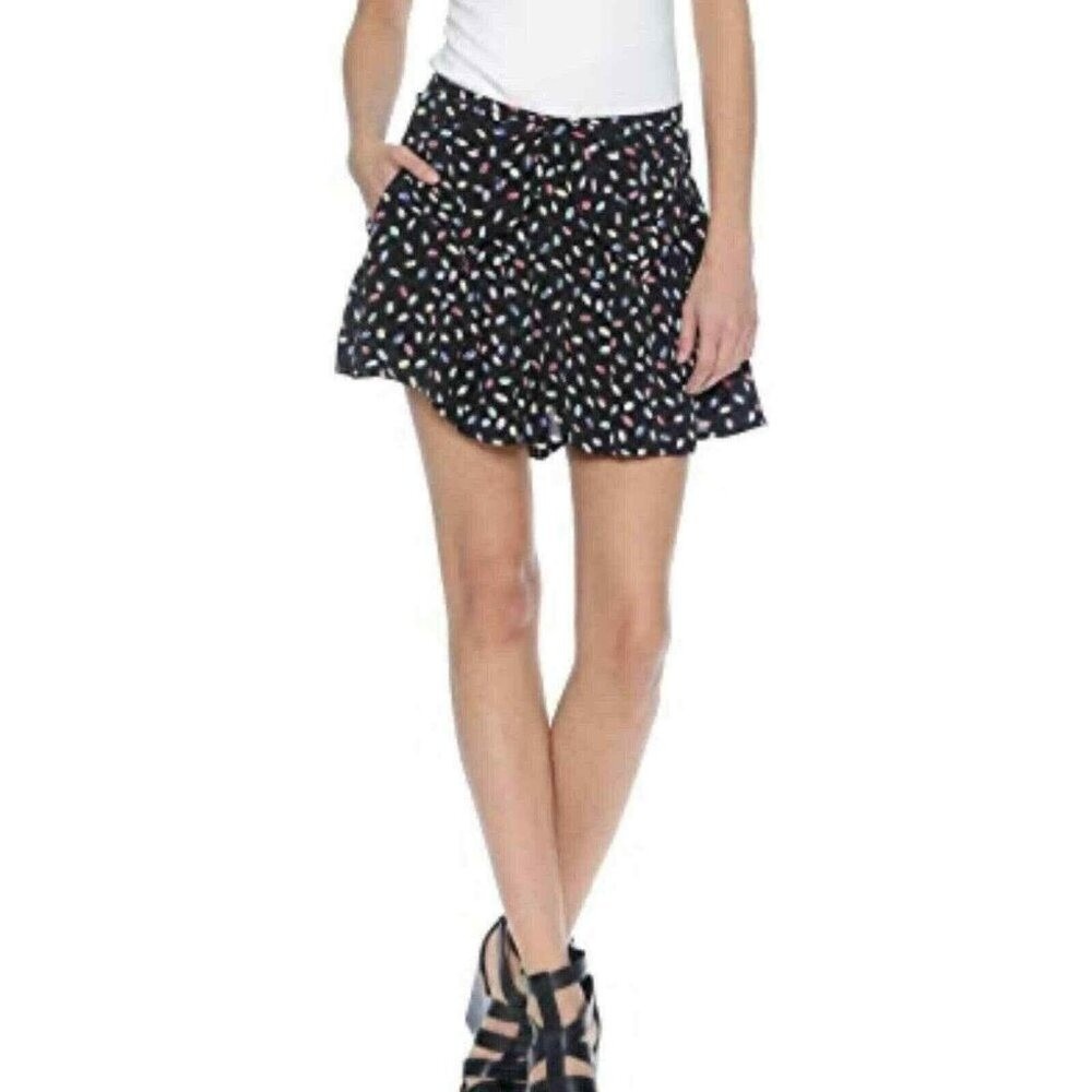 Line & Dot Shorts Womens Medium High Rise Silky Jelly Bean NEW‎